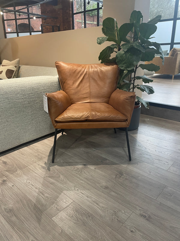 ROMEO ARMCHAIR