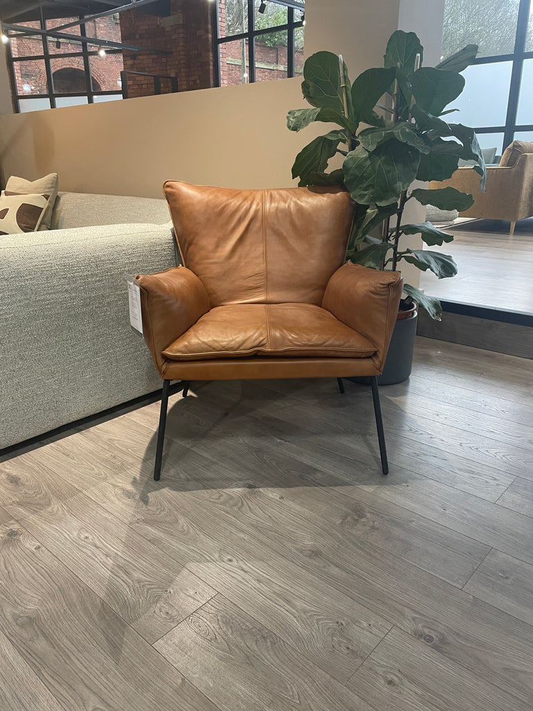 ROMEO ARMCHAIR