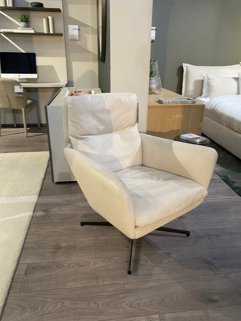 ASTRID BEIGE ARMCHAIR