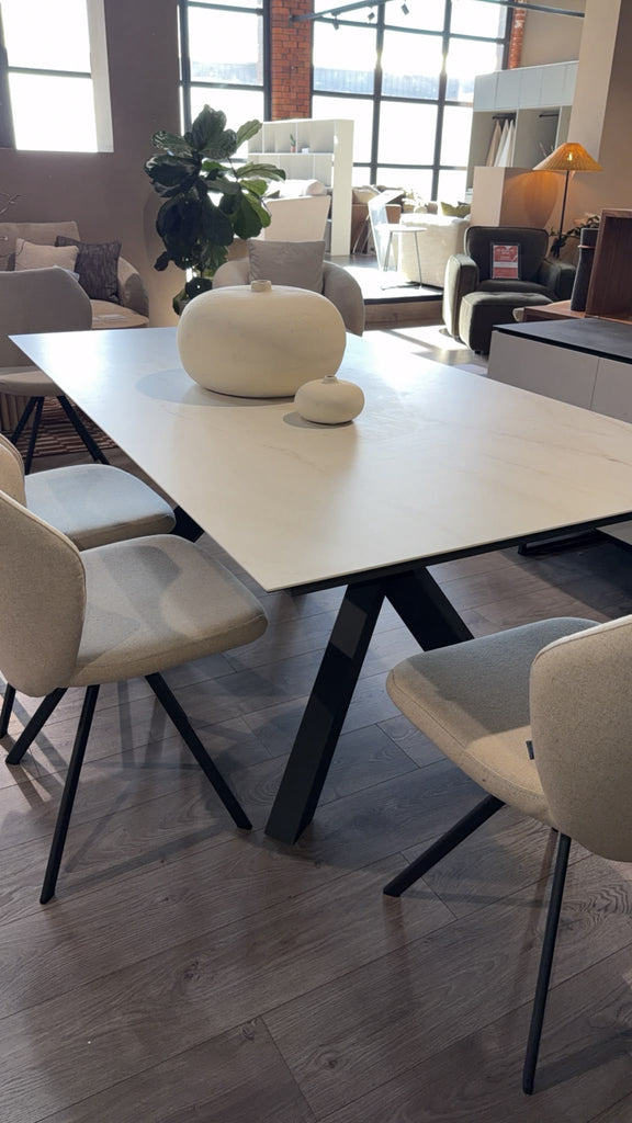 ALPS EXTENDING DINING TABLE
