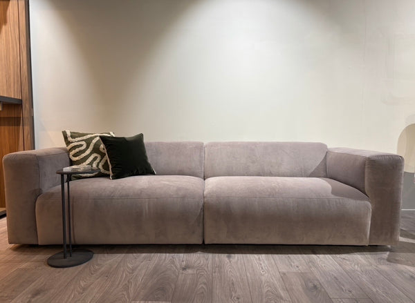 OSLO LOUNGE SOFA — SHOWROOM COLLECTION
