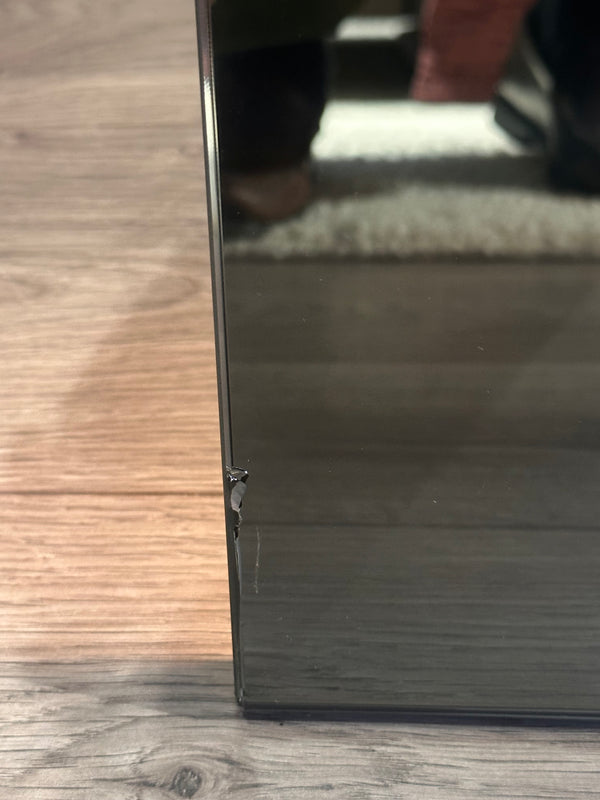 FREESTANDING MIRROR