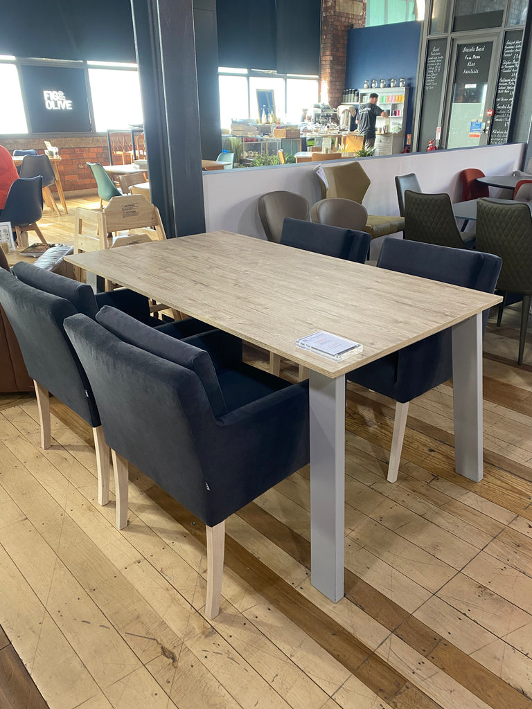 KALUA EXTENDING DINING TABLE