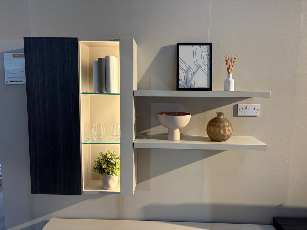 ALF DAFRE DAY 12 WALL UNIT