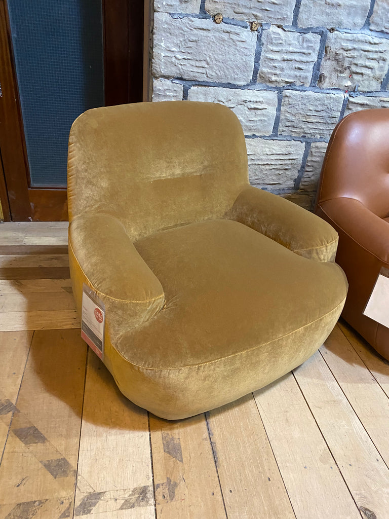 BJORN VELVET ARMCHAIR