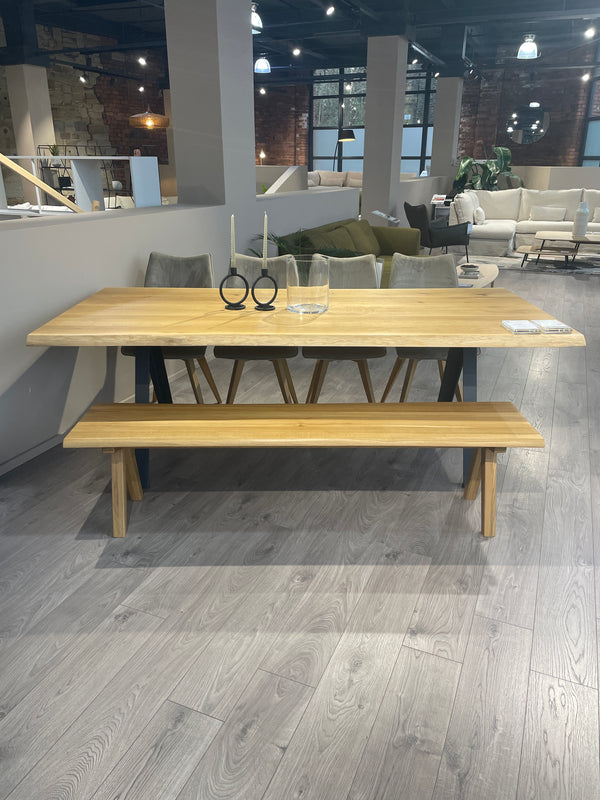 EDGE DINING TABLE & BENCH