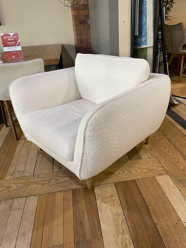 TRINA WIDE ARMCHAIR