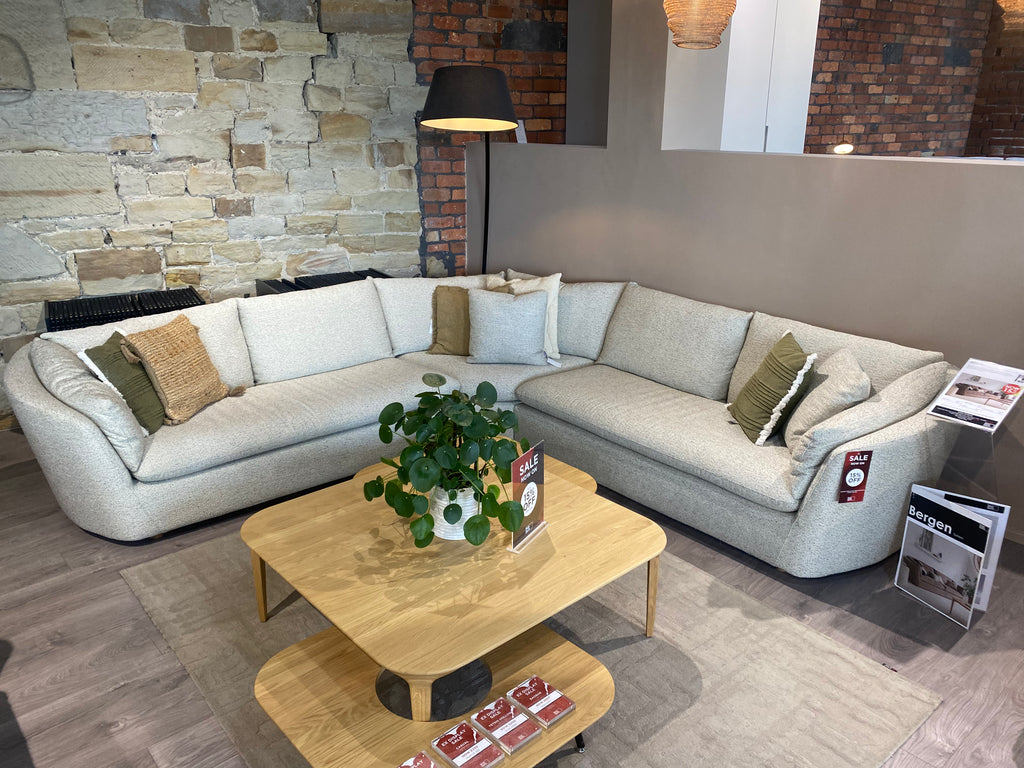 BERGEN CORNER CONFIGURATION & FOOTSTOOL
