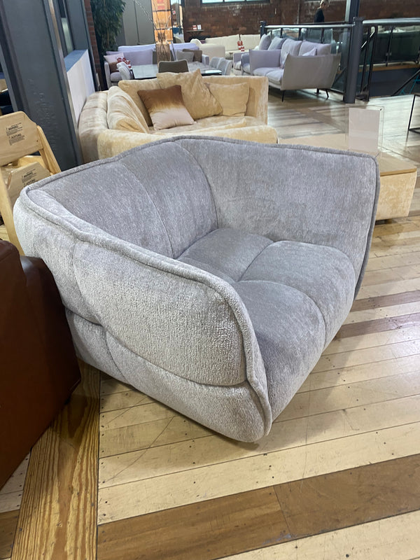 COPENHAGEN ARMCHAIR