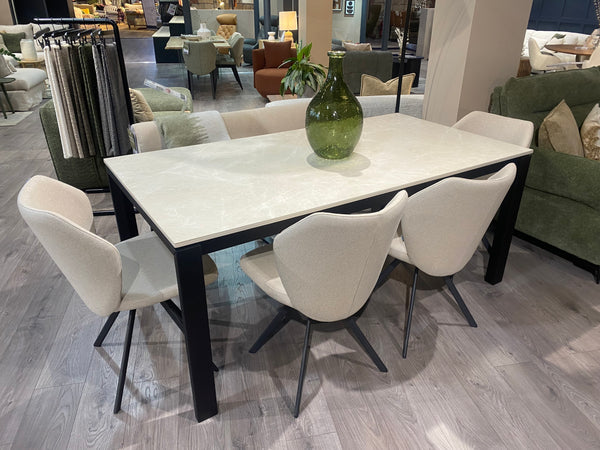 HAARLEM EXTENDING DINING TABLE