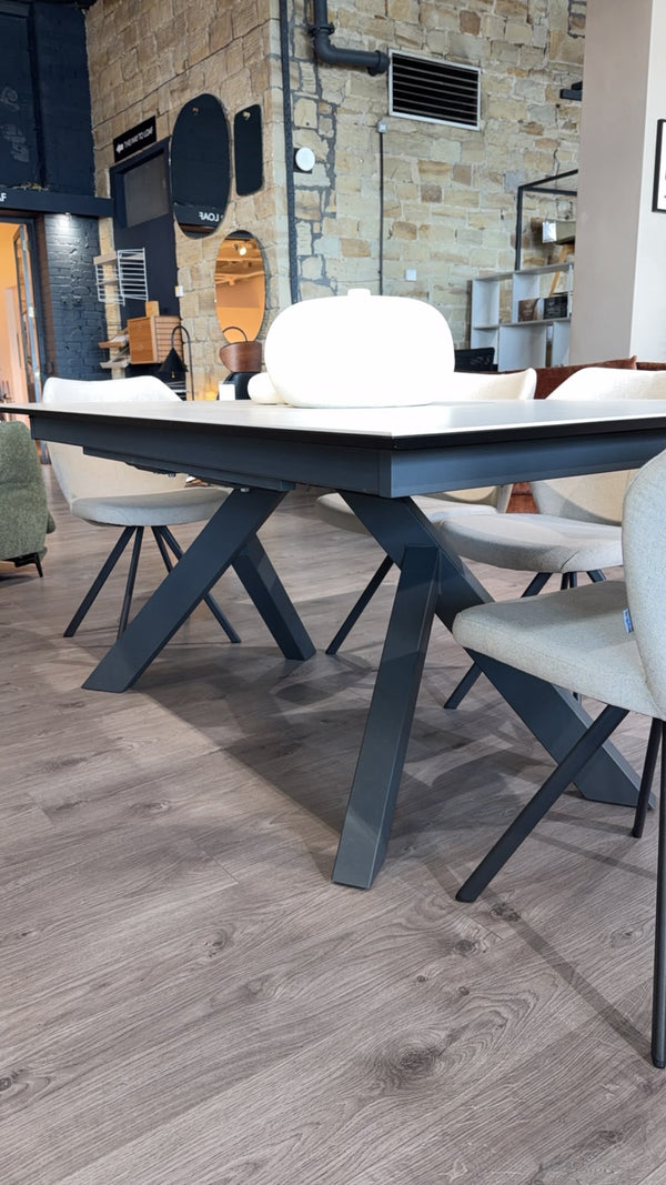 ALPS EXTENDING DINING TABLE